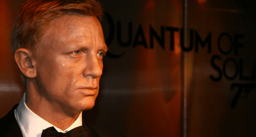 Which James Bond played by Daniel Craig follows Casino Royale? - Alea-Quiz
