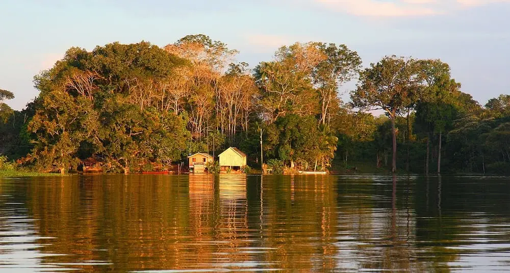 Où le fleuve Amazone prend-il sa source ?